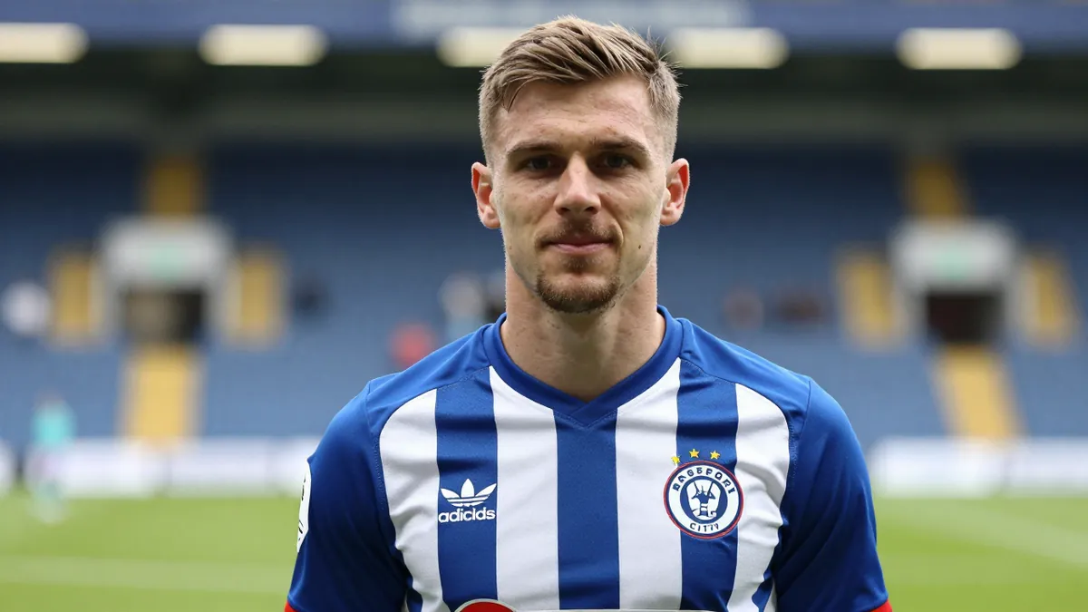 Bradford City defender Aden Baldwin signs new two-year deal